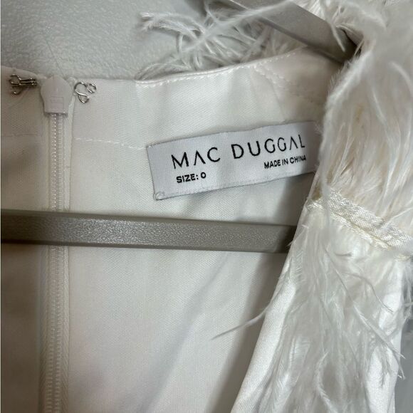 Mac Duggal Feather Shoulder V neck Sleeveless Gown NWT 68137 - Picture 8 of 8